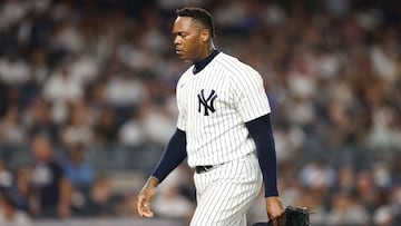 NEW YORK, NEW YORK - AUGUST 19: Aroldis Chapman #54 of the New York Yankees reacts after being pulled from the mound during the ninth inning against the Toronto Blue Jays at Yankee Stadium on August 19, 2022 in the Bronx borough of New York City. The Blue Jays won 4-0.   Sarah Stier/Getty Images/AFP
== FOR NEWSPAPERS, INTERNET, TELCOS & TELEVISION USE ONLY ==