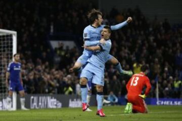 Chelsea y Manchester City luchan por el primer lugar en la Premier League.