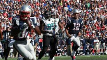 Los Patriots destrozaron a los Jaguars en un encuentro de dos velocidades.