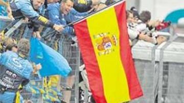 <b>ÉXITO COMPARTIDO. </b>Los títulos de Renault y Alonso son el resultado de un esfuerzo común.