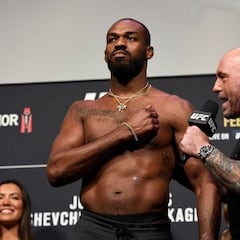 Jon Jones estanca el peso pesado