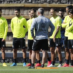 Desconfianza en el vestuario de Las Palmas por la vuelta a la competición