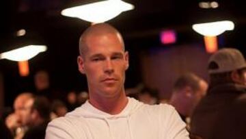 El archiconocido Patrik Antonius cambió los high stakes online por las mesas del Rio en las WSOP.