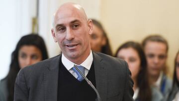 Luis Rubiales, durante una recepción a la selección femenina Sub-17.