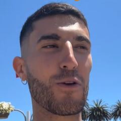 Un turista español se sorprende gratamente con la cantidad de banderas que hay en este país: “Una por metro cuadrado”