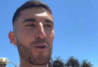 Un turista español se sorprende gratamente con la cantidad de banderas que hay en este país: “Una por metro cuadrado”