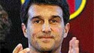 Laporta se enfada con Kluivert.