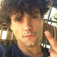 Miguel Abellán dedica esta peineta al antitaurino Aleix Espargaró