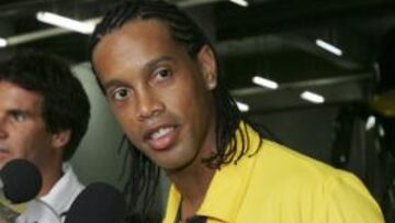 Ronaldinho preparando los JJ.OO. con la selección brasileña