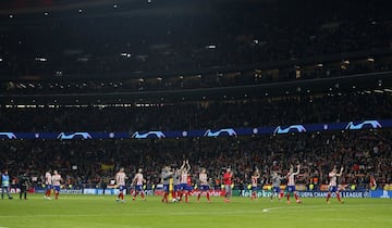 Jugadores del Atlético de Madrid tras finalizar el partido.