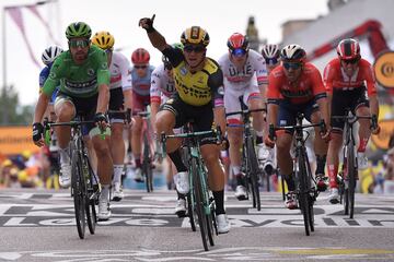 Dylan Groenewegen (Jumbo-Visma) se adjudicó la victoria en la 7ª etapa en un apretado esprint por delante de Caleb Ewan. 