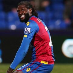 En Italia aseguran que el Valencia pretende a Adebayor