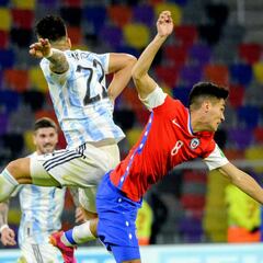 El volante chileno que quiere Racing para reemplazar a Díaz