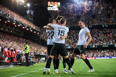 El Club Valenciano pertenece a Peter Limin Meritan Holdings. 