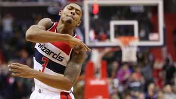 Dec 18, 2016; Washington, DC, USA; Washington Wizards guard Bradley Beal (3) celebrates after making a three point field goal against the LA Clippers in the fourth quarter at Verizon Center. The Wizards won 117-110. Mandatory Credit: Geoff Burke-USA TODAY Sports