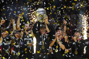 La selección de Alemania campeona de Europa tras derrotar a Turquía 83-88.