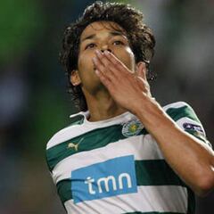 Mejor del siglo: la encuesta en la que Mati Fernández compite con Deco, Rui Costa y Aimar