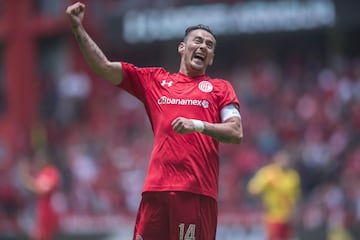 Rubens Sambueza (Toluca) – 2 Liga MX (América): Sambueza es el capitán de los Diablos Rojos, ya ha sido campeón dos veces en la Liga MX, ambas con el América. 