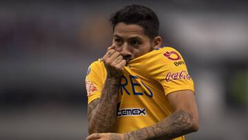 El canterano cementero fue abucheado durante su visita al Estadio Azteca. Para su fortuna hizo el gol del empate 1-1 y se lo celebró a la tribuna de forma airada.