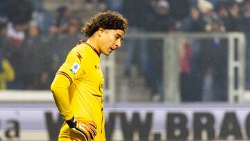 Guillermo Ochoa se queda sin técnico tras goleada contra el Atalanta