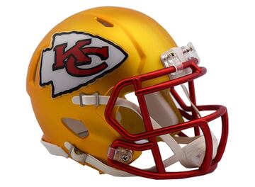 Casco alternativo de los Kansas City Chiefs.