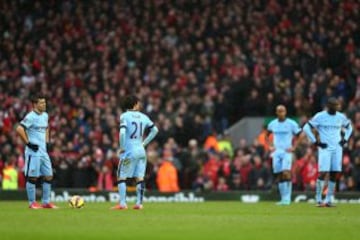 Henderson y Coutinho marcaron para el Liverpool, mientras que Dzeko hizo lo propio para los 'ciudadanos'.