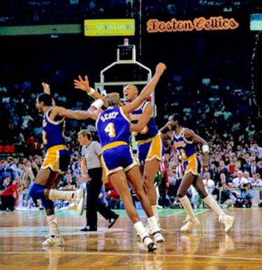Es 1985: Kareem y los Lakers vencen en el Boston Garden