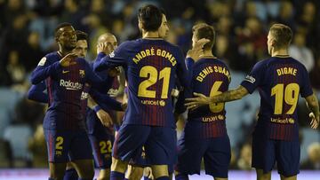 Los jugadores del Barcelona celebran su gol al Celta.