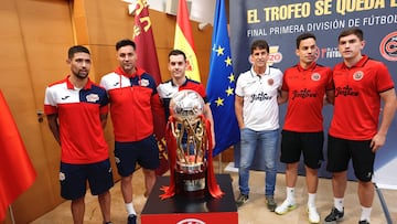 Valerio, Juanjo, Dani Mart赤nez, Duda, Jes迆s Izquierdo y Mellado.