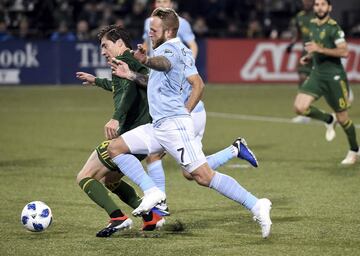 ¿Hay falta de Russell sobre Villafaña? La polémica de la noche en Portland.