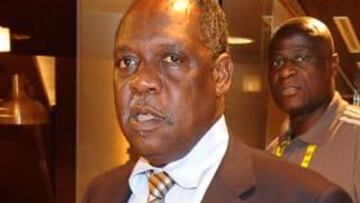 El presidente de la CAF niega haber recibido sobornos