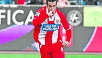 <b>EL KILLER. </b>Álvaro Negredo ya le marcó dos goles al Sevilla en el Pizjuán hace una temporada.