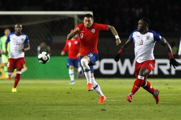 El actual delantero del América de México es formado en Universidad Católica y también fue seleccionado nacional juvenil.