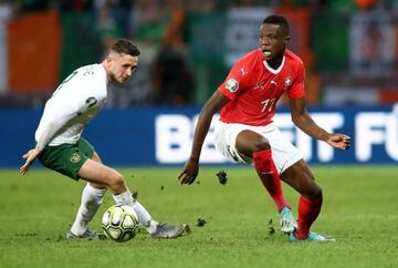 Ireland's Alan Browne in action with Switzerland's Denis Zakaria.