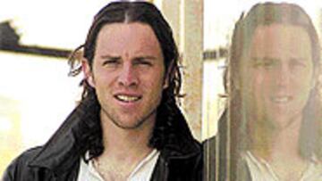 <B>POTENCIA</B>. El delantero mexicano viene a sustituir a Mazzoni.