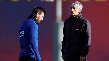 Messi y Quique Setién, durante un entrenamiento.