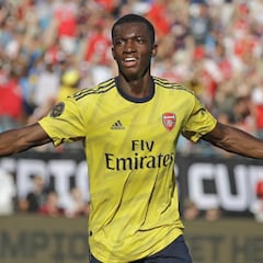 Resumen y goles del Arsenal - Fiorentina de la Champions Cup