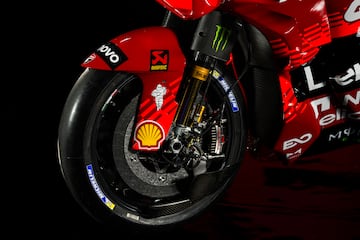 Detalles de la nueva Desmosedici GP25 de Marc M¨¢rquez y Pecco Bagnaia, la nueva moto de la escuder¨ªa Ducati Lenovo para la temporada 2025 de Moto GP.