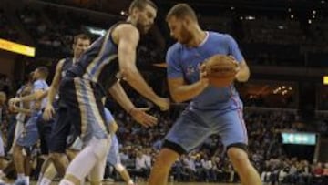 Marc Gasol ante Blake Griffin.