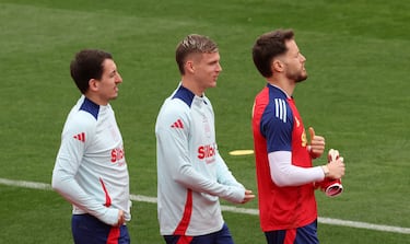 Oyarzabal, Dani Olmo y Álex Remiro.
