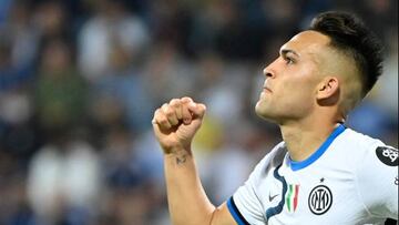 Inter Milan's Argentine forward Lautaro Martinez celebrates after scoring his side's second goal during the Italian Serie A football match between Cagliari and Inter on May 15, 2022 at the Sardegna arena in Cagliari. (Photo by Alberto PIZZOLI / AFP) (Photo by ALBERTO PIZZOLI/AFP via Getty Images)