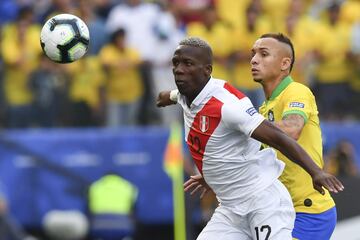 Luis Advincula 