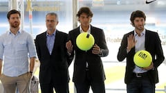 Rafael Nadal, junto a Jos&eacute; Mourinho, Xabi Alonso y Esteban Granero, durante la presentaci&oacute;n oficial del evento ALMA NADAL.