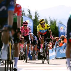 Urán, sexto en Santurtzi; Martínez y Chaves pierden tiempo