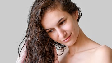 La experta Bàrbara Martínez alerta sobre los peligros de no secarse el pelo con secador: “La fibra se debilita”