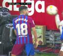 La increíble agresión que calentó el Sevilla-Barça: ¡pelotazo directo a la cara!