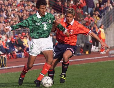 Cinco futbolistas mexicanos que se han perdido un Mundial