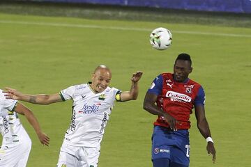 Las mejores fotografías del duelo entre el Independiente Medellín y Atlético Bucaramanga por la fecha 12 de la Liga BetPlay en el Atanasio Girardot. 