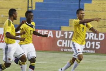 Con goles de Bolaños, Valdeblanquez, Pérez y Cuesta, el equipo juvenil de Colombia se impuso a Perú. El miércoles jugará ante Venezuela.