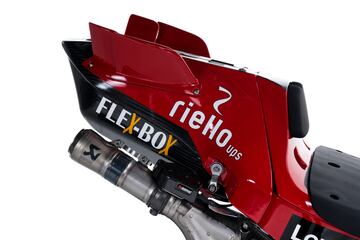 Ducati ha presentado en Madonna di Campiglio a sus equipos de MotoGP y Superbike para la temporada 2023. Los detalles de la Desmosedici son un propulsor 4 tiempos V4 a 90?, refrigeraci¨®n por l¨ªquido, distribuci¨®n desmodr¨®mica con doble ¨¢rbol de levas en cabeza y 4 v¨¢lvulas por cilindro.